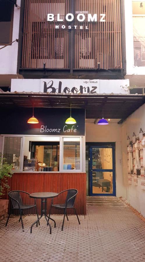 Bloomz Hostel Chiang Mai Dış mekan fotoğraf