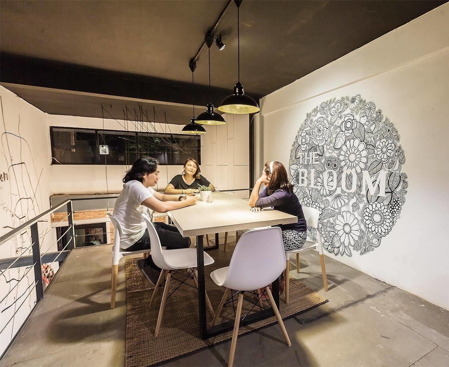 Bloomz Hostel Chiang Mai Dış mekan fotoğraf